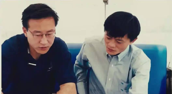从小米跳槽到字节的周受资，与历史进程中的CFO