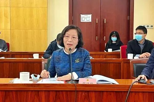 学院党委书记张凤玲应邀为全国人大预算工委做相关专题讲座
