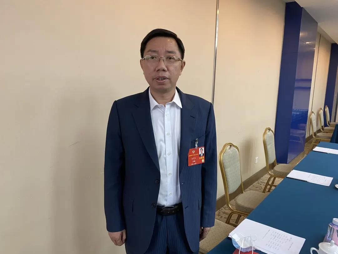 政协委员秦荣生提案：取消季报、中期报告要审阅、3个月内披露年报